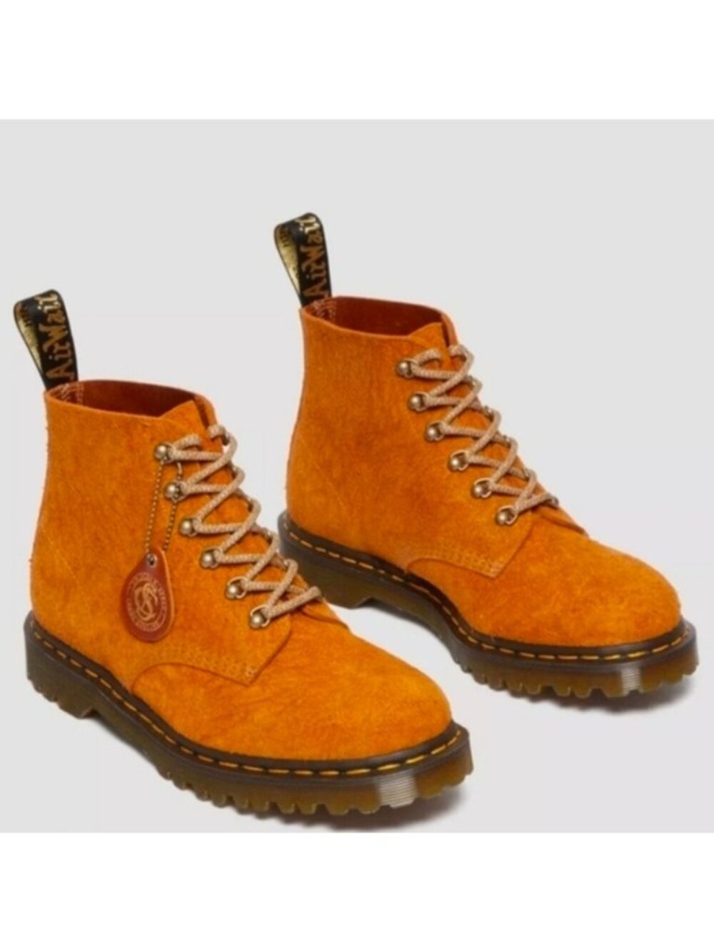 Dr. Martens Airware 101 HDW Women Size 6 Burnt Yellow Rough Finish Suede 0926